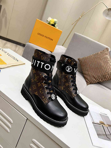 Louis Vuitton Leather Boots Wmns ID:20221117-353
